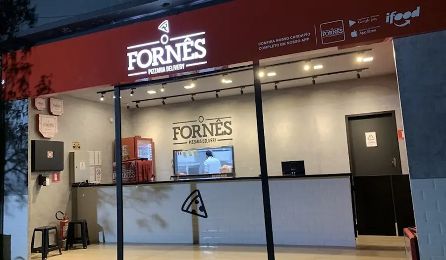 Fachada de loja da marca O Fornês